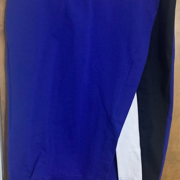 Stretch knee length skirt - Picture 3 of 6